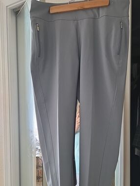 Womens Pebble beach cropped dress pants .
